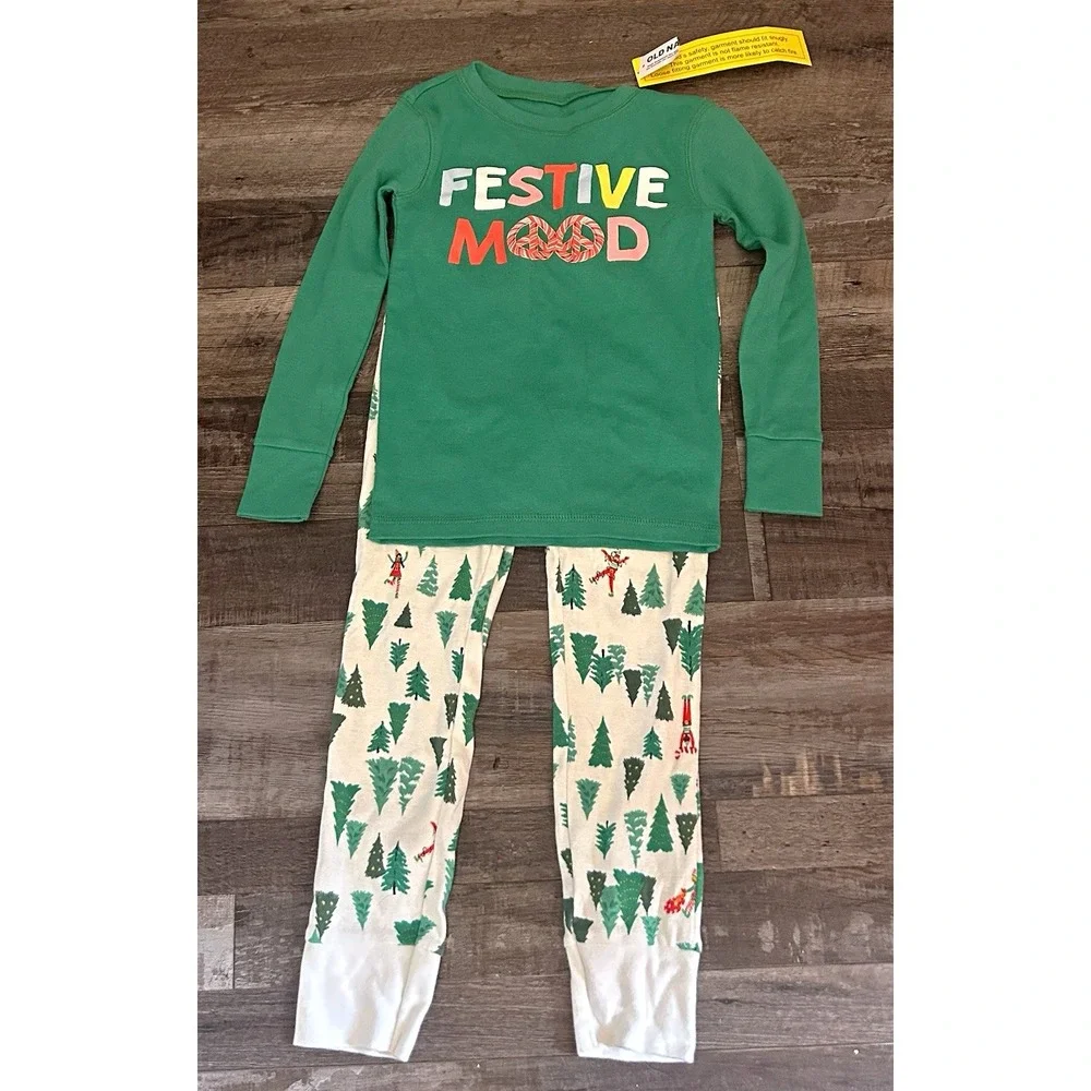 Old Navy Unisex Kids XS (5) Snug Fit 2pc Christmas Pajama Set Green/White